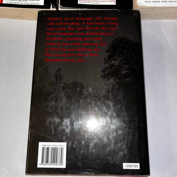 Lynsay Sands Argeneau Vampire Romance Lot of 7 Books (6 Paperback + 1 Hardcover) - Picture 3 of 4